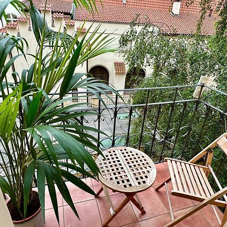 Apartment Siroka 14 Praha Bagian luar foto